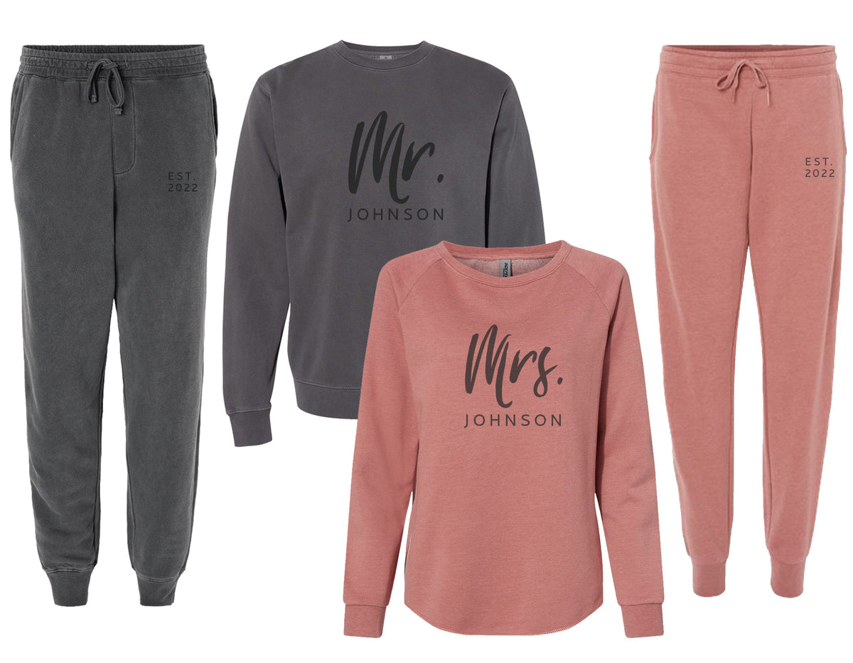 Custom Mr & Mrs Personalized Sweatsuit – Bride & Groom Matching Sweatshirt and Sweatpants Set